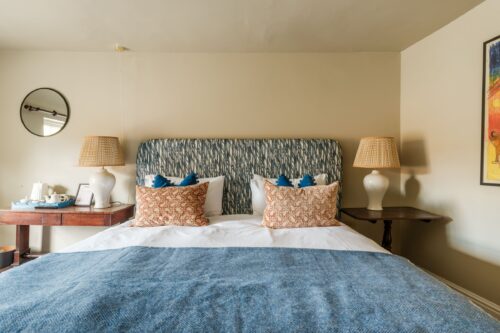 Pub bedroom at the Fleur de Lys in Cranborne Dorset